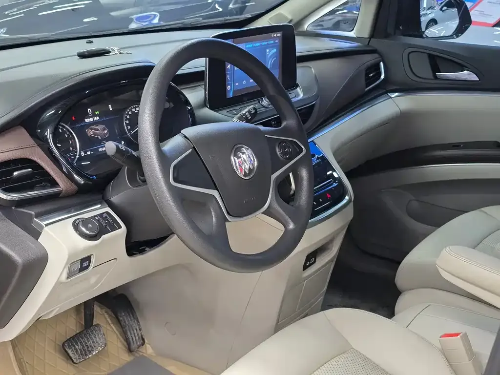 Buick GL8 2023 из CN, фото 2