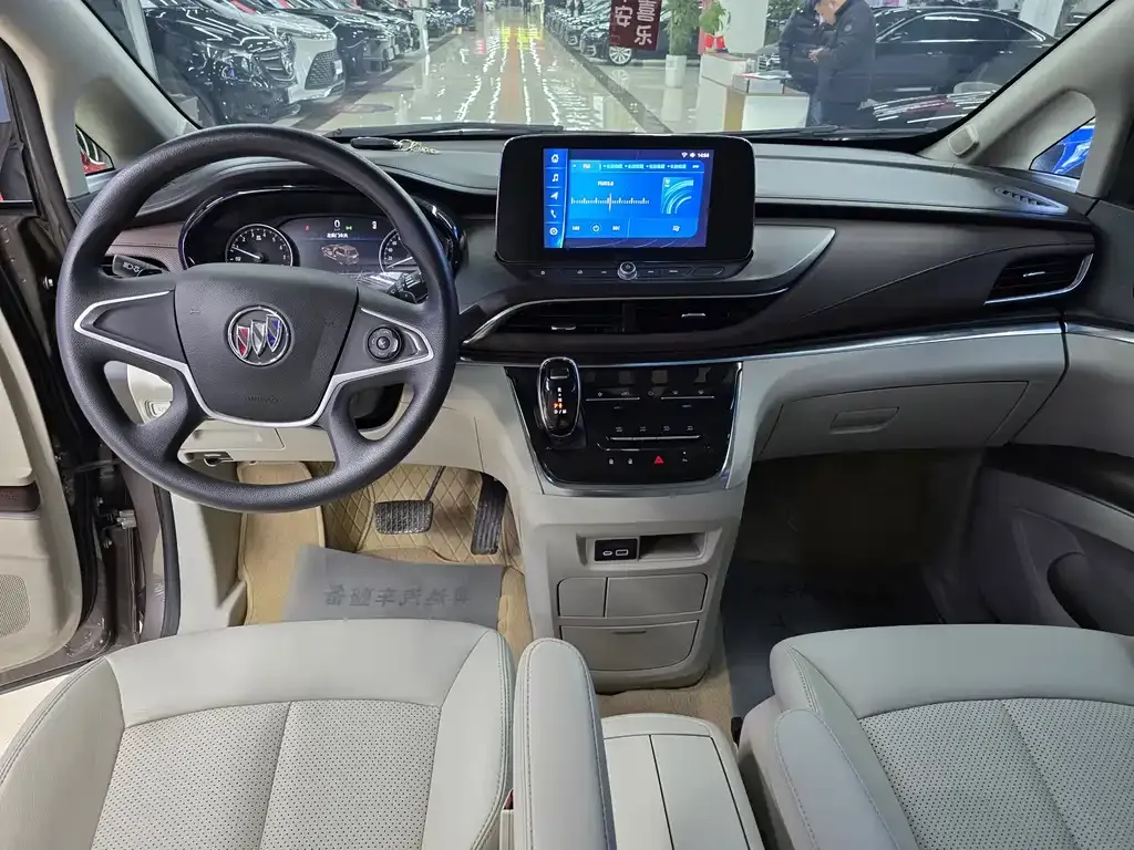 Buick GL8 2023 из CN, фото 6