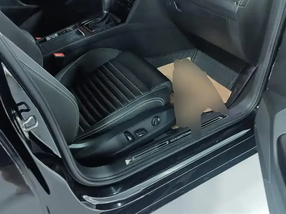 Volkswagen Magotan 2021 из CN, фото 2
