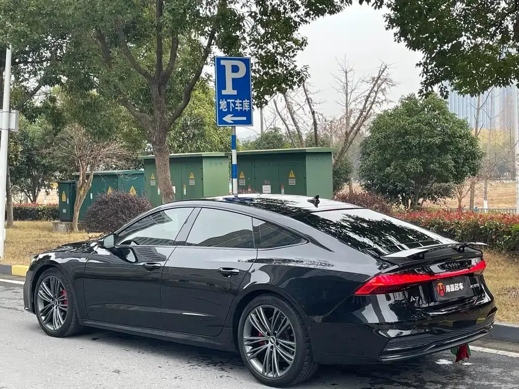 Audi A7 2023 из CN, фото 8