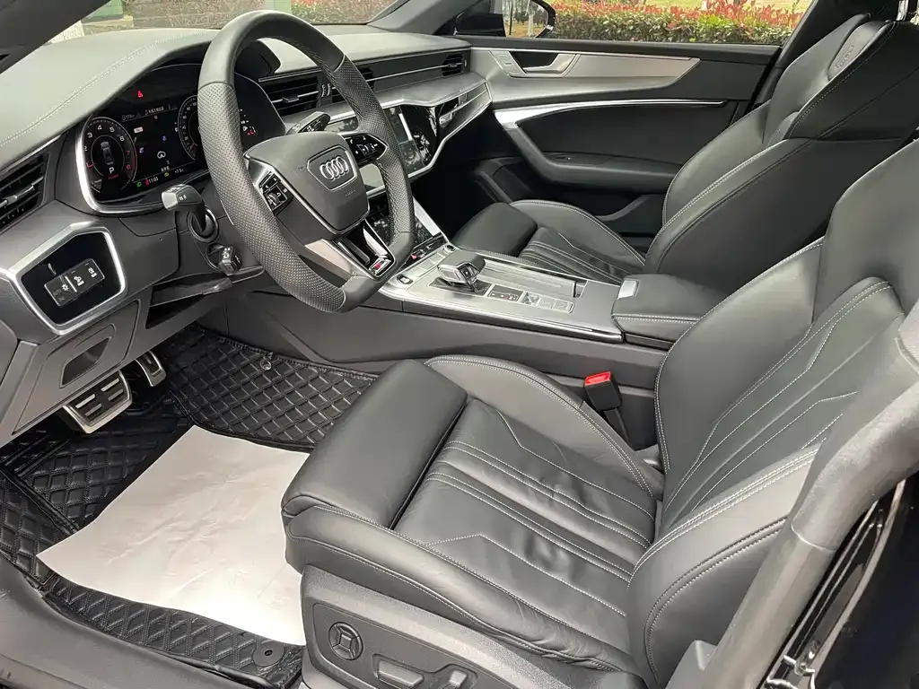 Audi A7 2023 из CN, фото 2