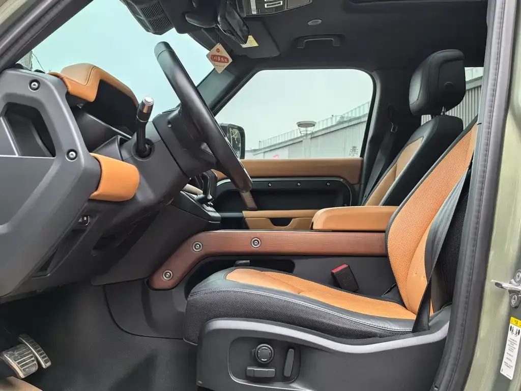 Land Rover Defender 2021 из CN, фото 2