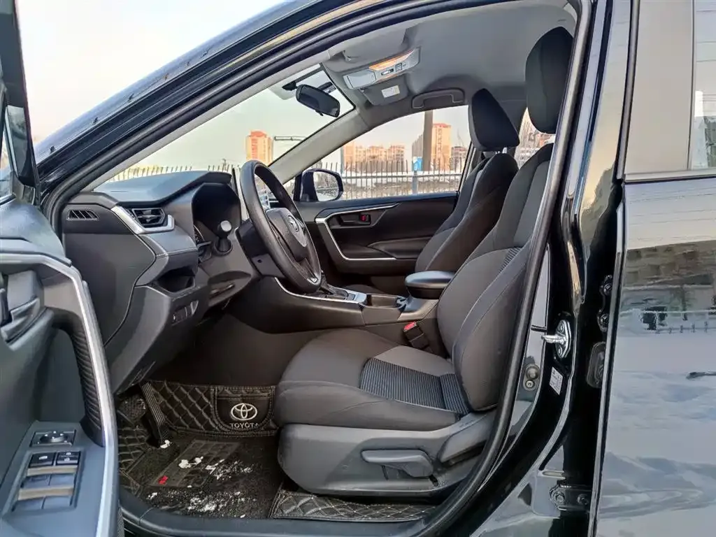 Toyota Wildlander 2021 из CN, фото 7