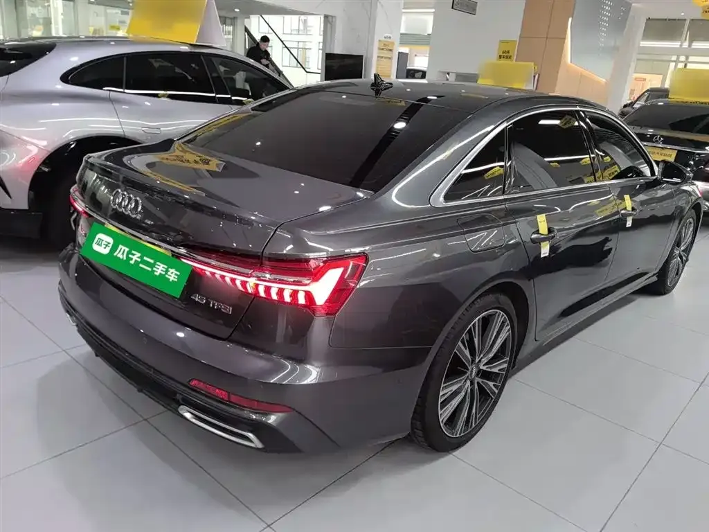 Audi A6L 2021 из CN, фото 10