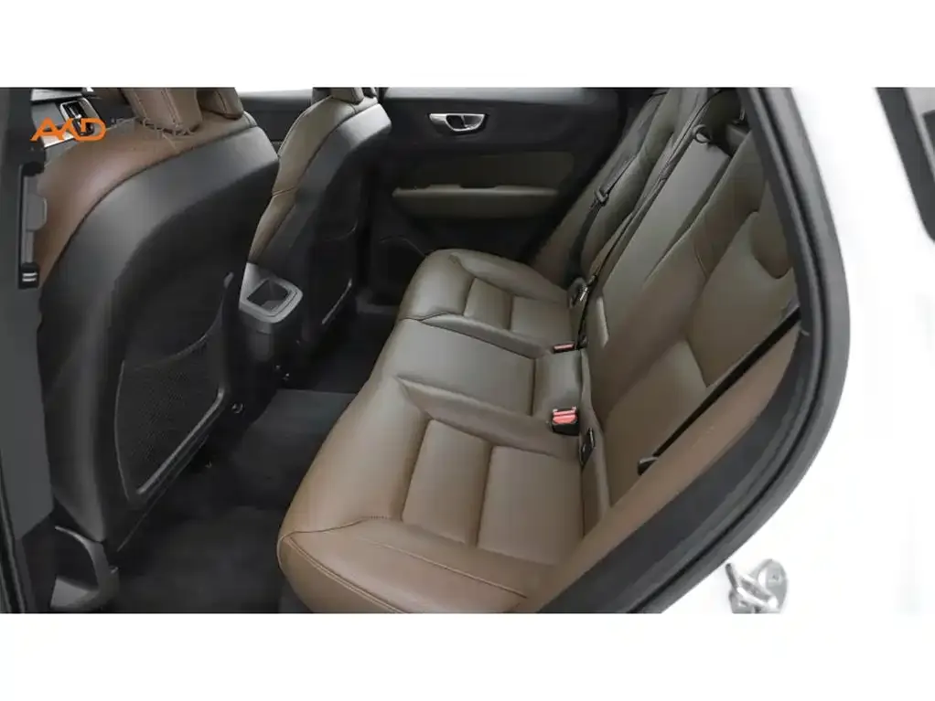 Volvo XC60 2025 из CN, фото 6