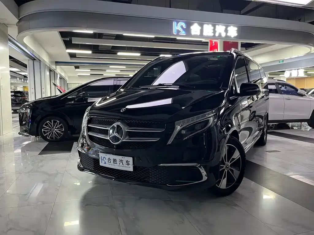 Mercedes-Benz V-Class 2023 из CN, фото 1