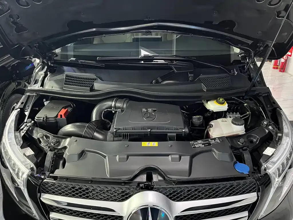 Mercedes-Benz V-Class 2023 из CN, фото 7