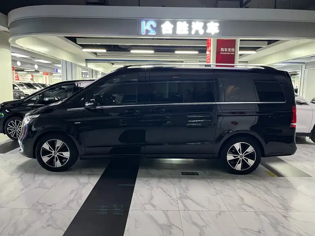 Mercedes-Benz V-Class 2023 из CN, фото 8
