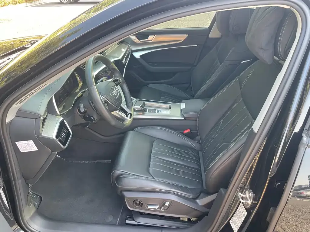 Audi A6L 2024 из CN, фото 7