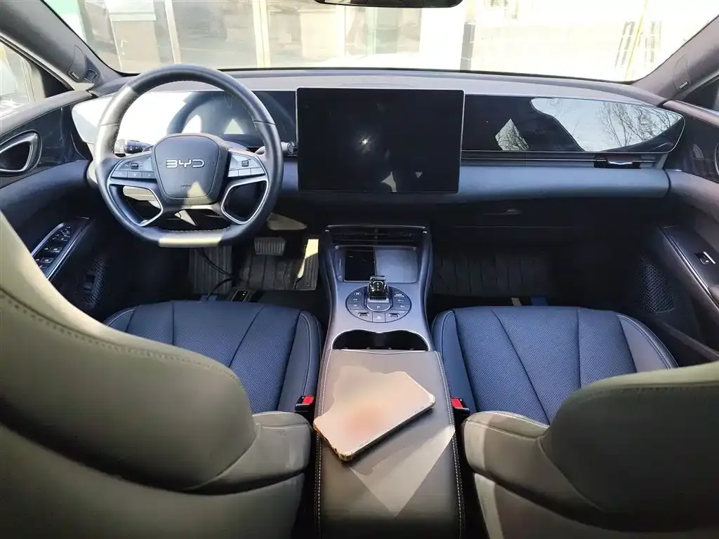 BYD Seal — фото 3