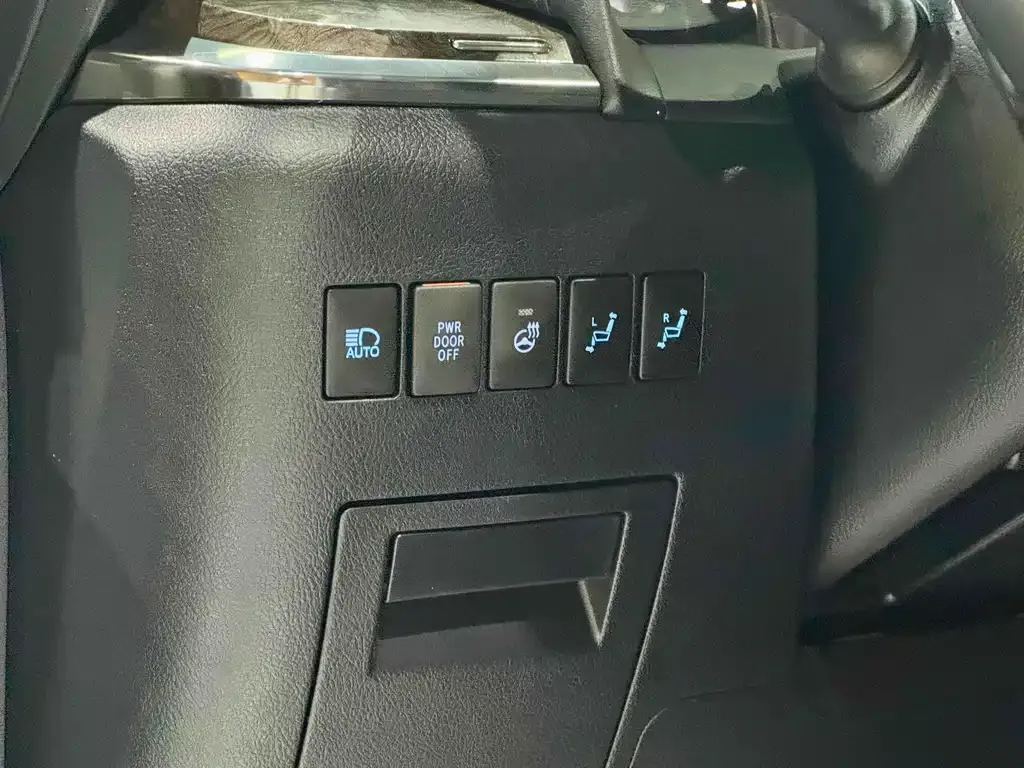 Toyota Vellfire 2022 из CN, фото 3
