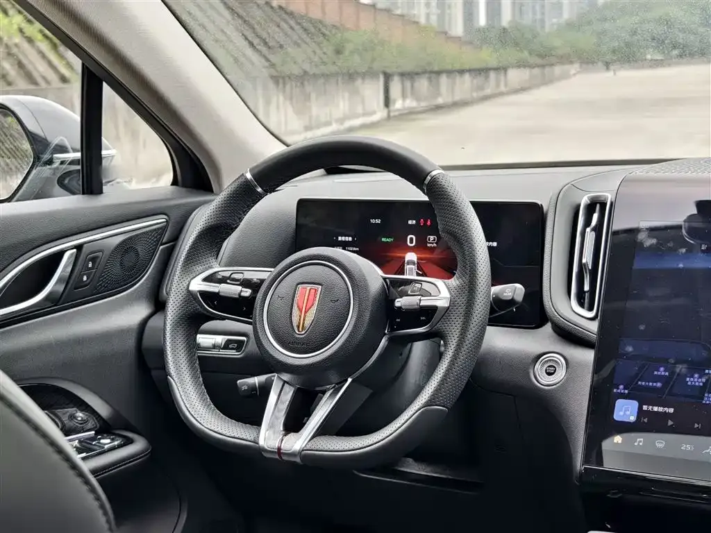 Hongqi HS3 PHEV 2024 из CN, фото 3