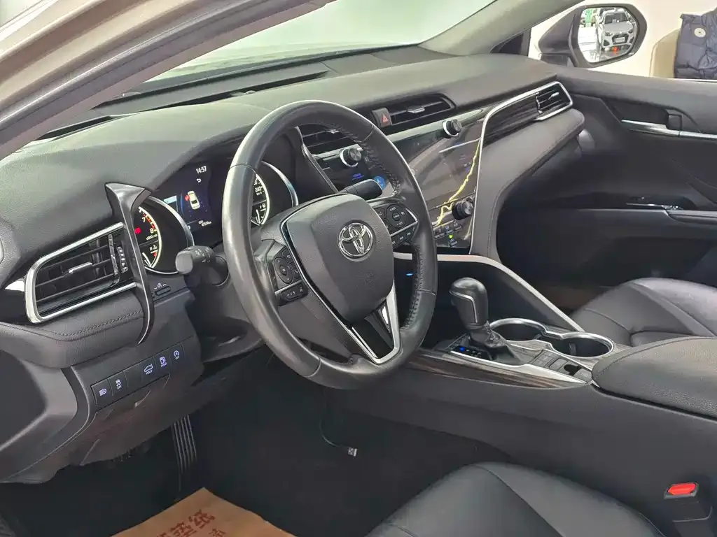 Toyota Camry 2021 из CN, фото 8