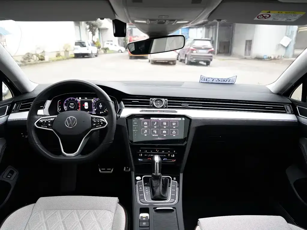 Volkswagen Magotan 2025 из CN, фото 8