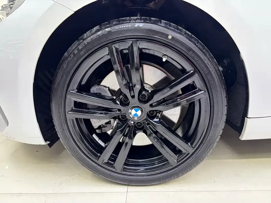 BMW 1 Series 2023 из CN, фото 4