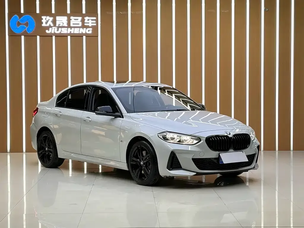 BMW 1 Series 2023 из CN, фото 9