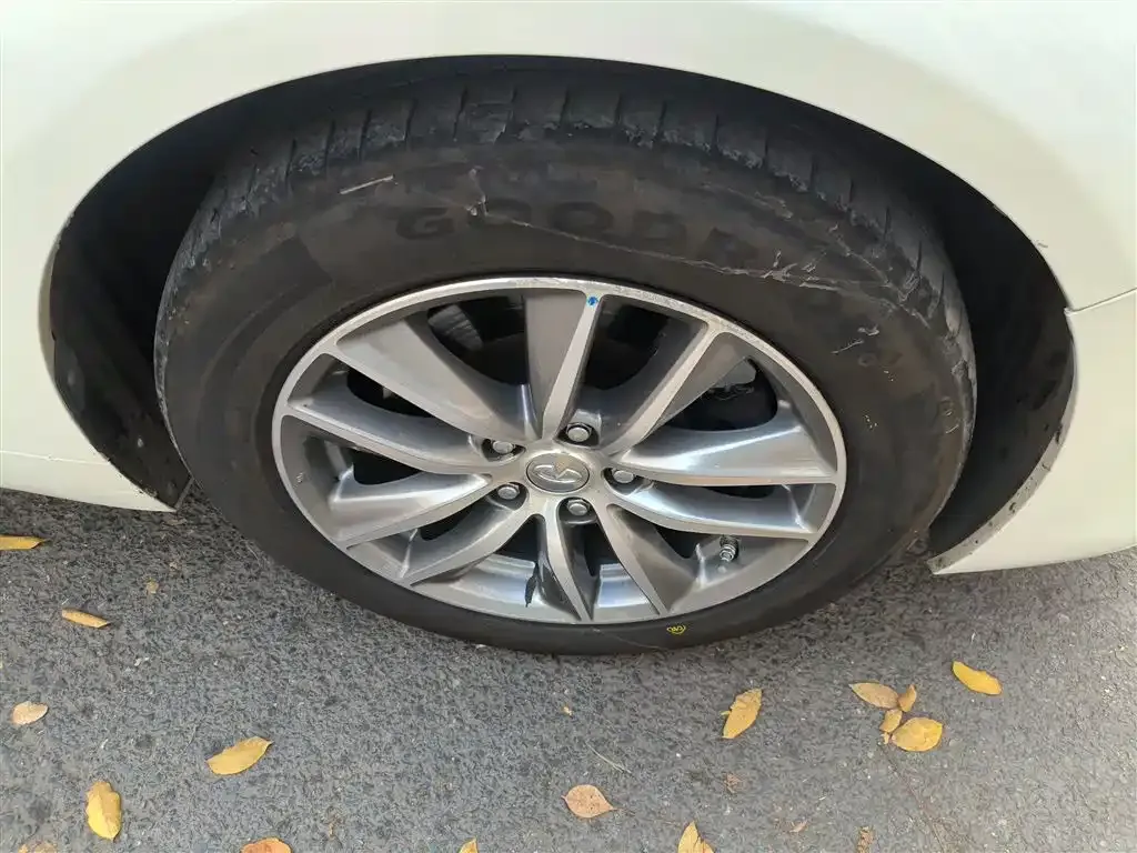 Infiniti Q50L 2023 из CN, фото 9