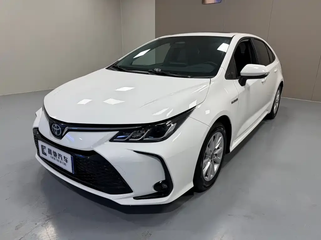 Toyota Corolla 2024 из CN, фото 1