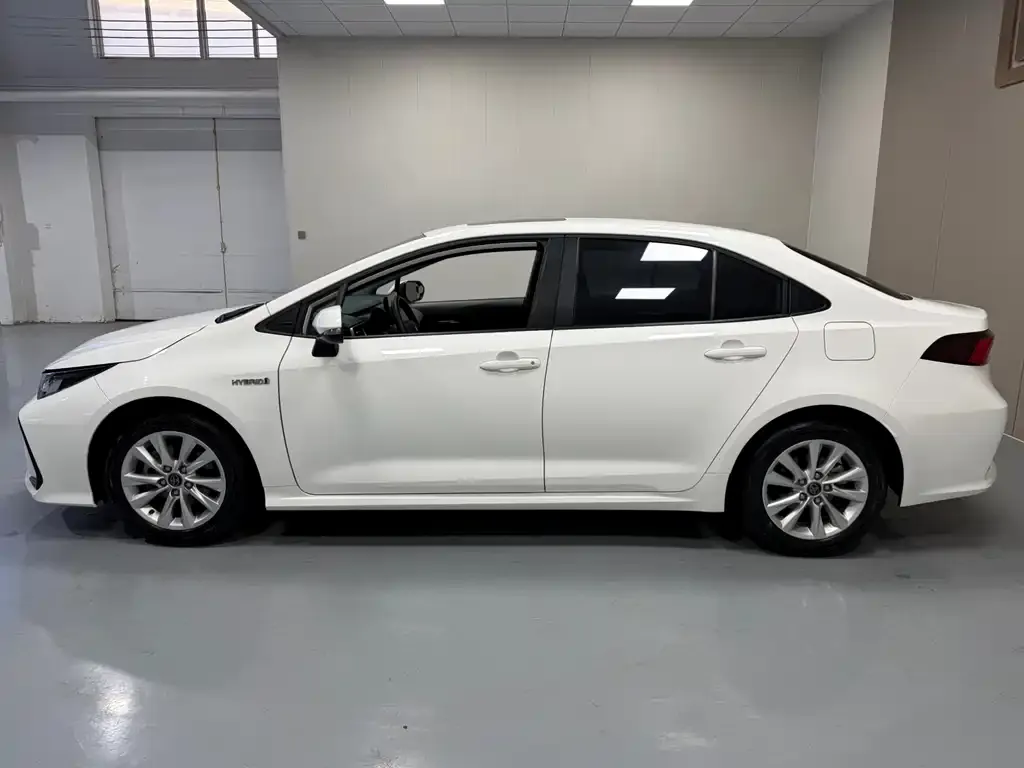 Toyota Corolla 2024 из CN, фото 7
