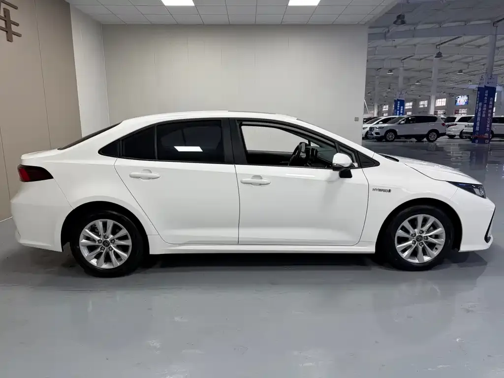 Toyota Corolla 2024 из CN, фото 6