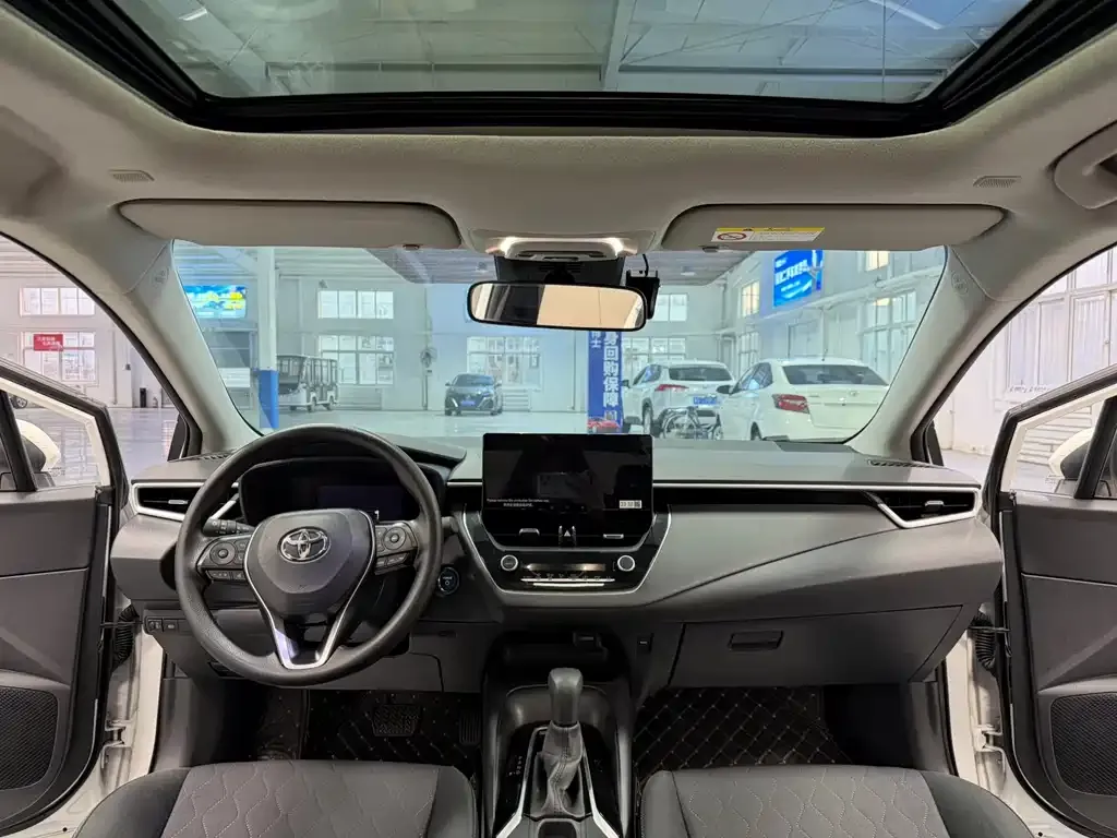 Toyota Corolla 2024 из CN, фото 3