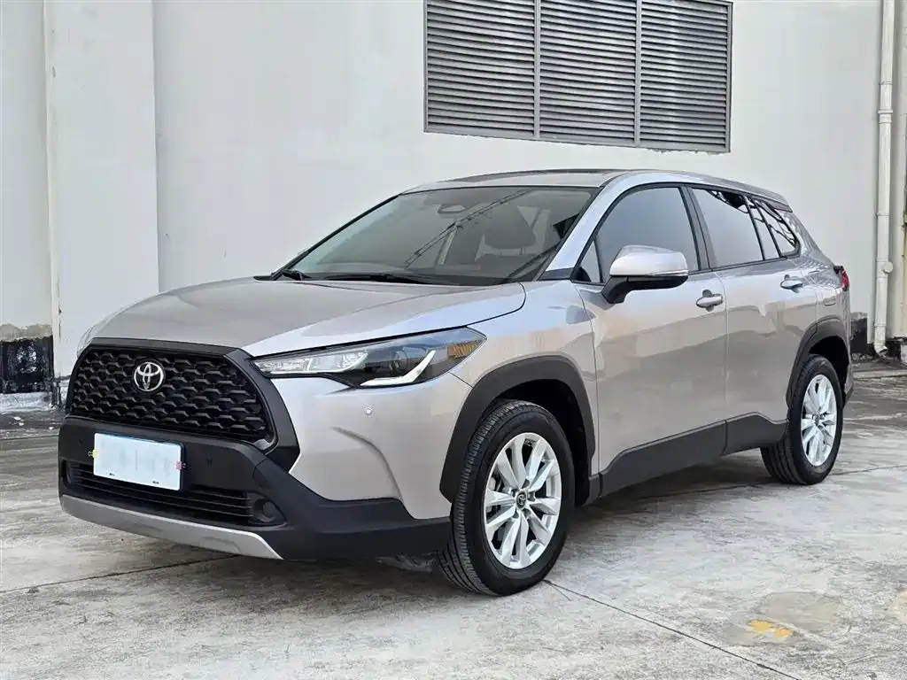 Toyota Corolla Cross 2023 из CN, фото 1