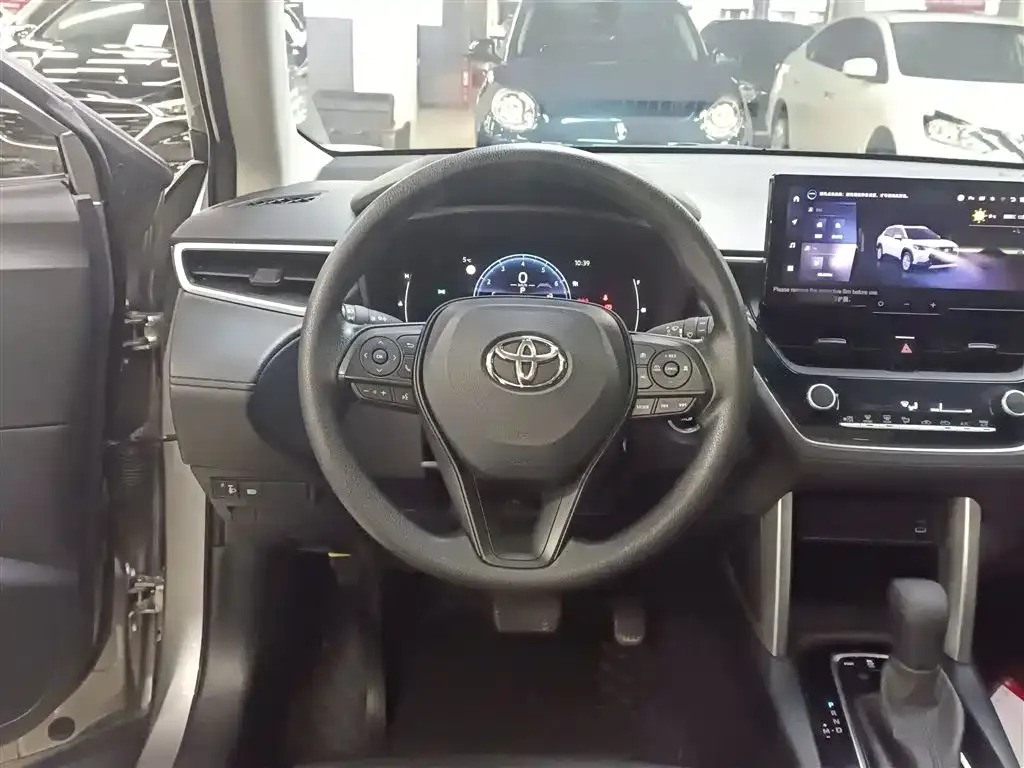Toyota Corolla Cross 2023 из CN, фото 6