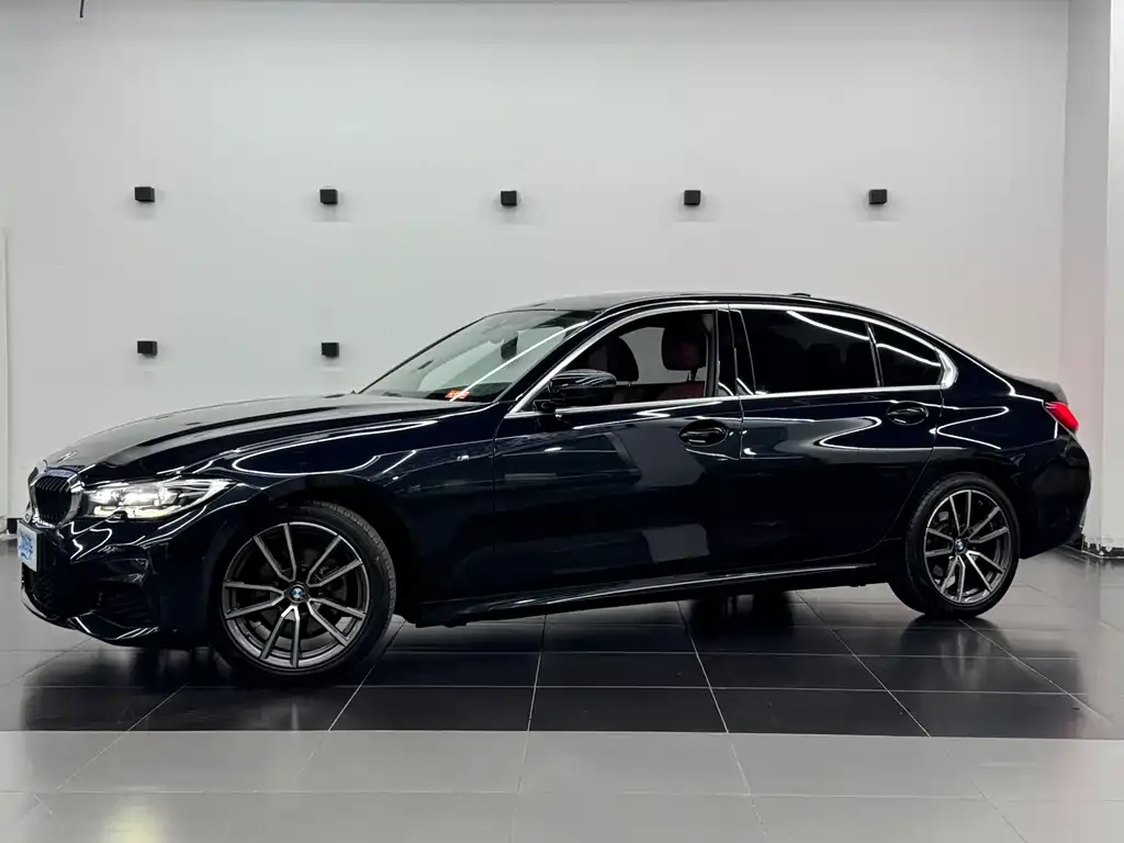 BMW 3 Series 2021 из CN, фото 2