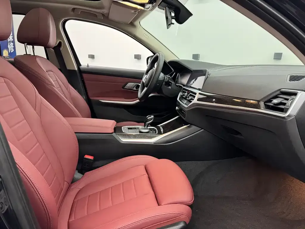 BMW 3 Series 2021 из CN, фото 3