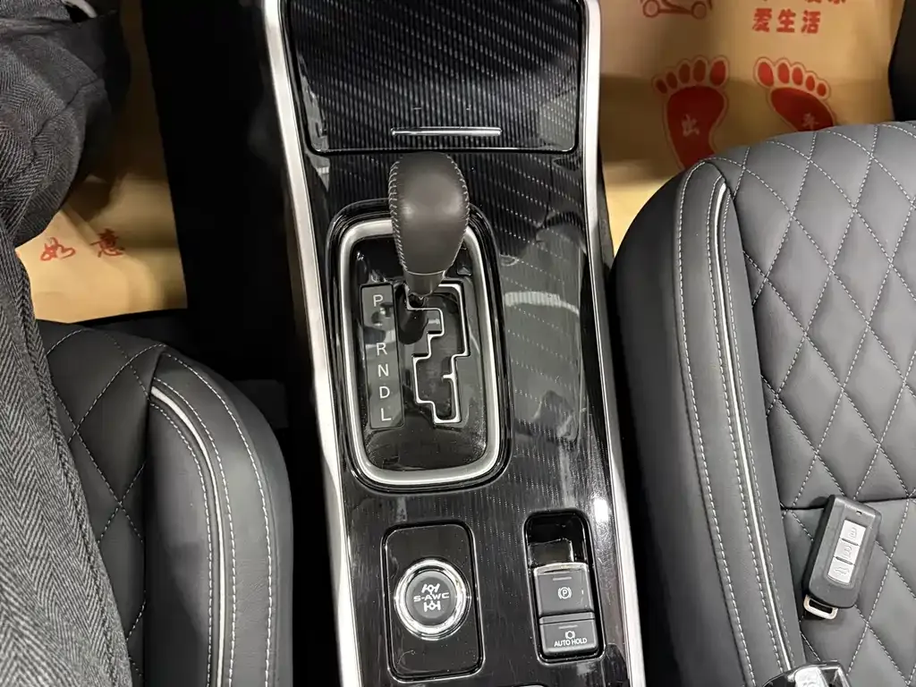 Mitsubishi Outlander 2021 из CN, фото 10