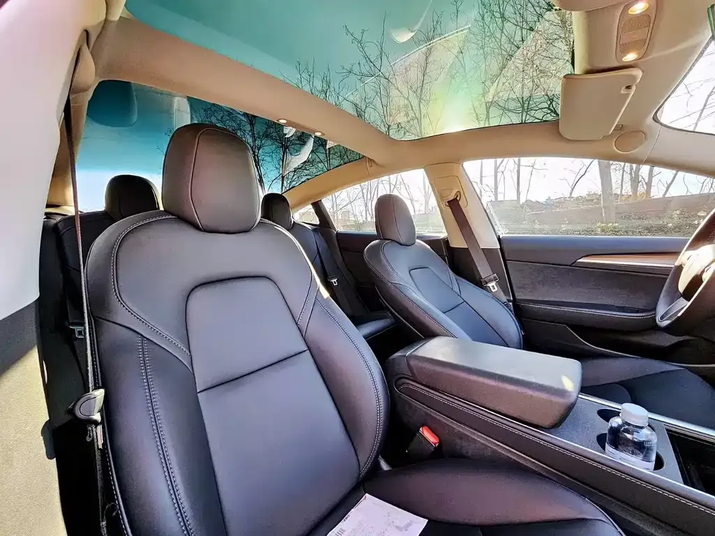 Tesla Model 3 2023 из CN, фото 2