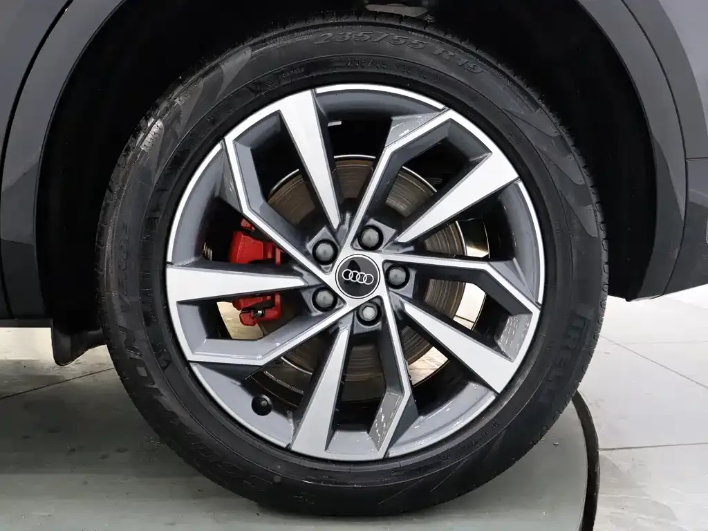 Audi Q5L 2025 из CN, фото 10