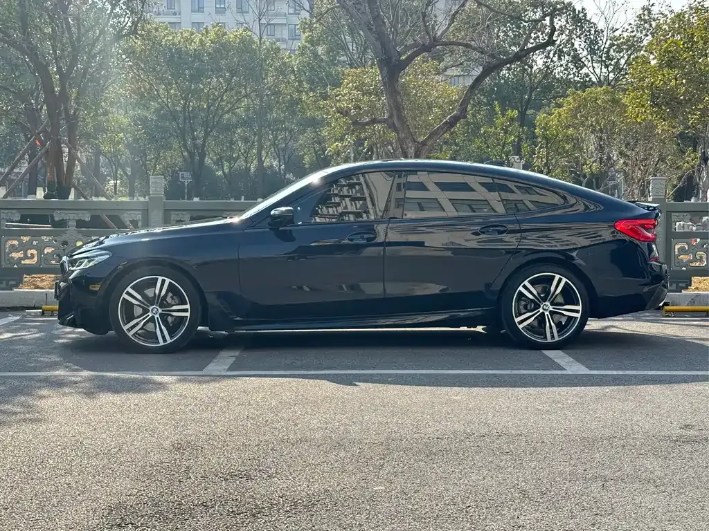 BMW 6 Series GT 2023 из CN, фото 10