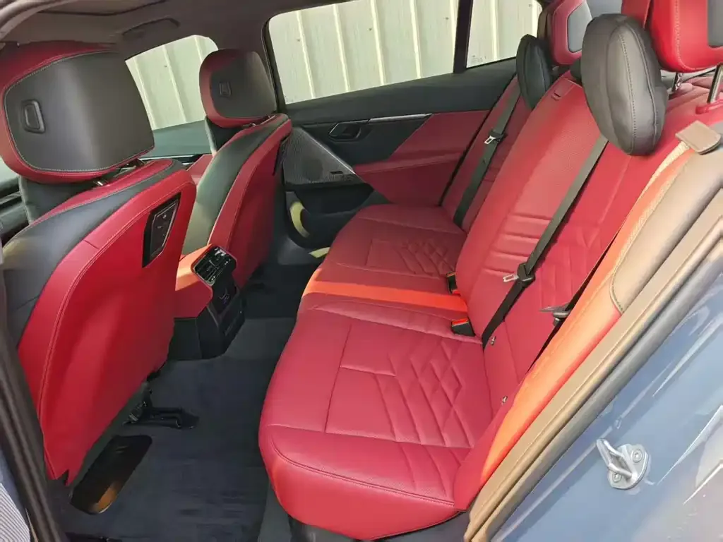 BMW i5 2025 из CN, фото 2