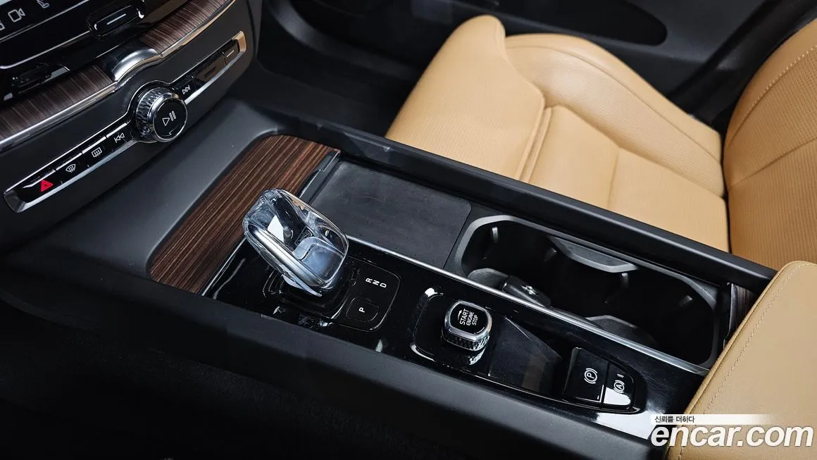Volvo XC60 2022 из KR, фото 10