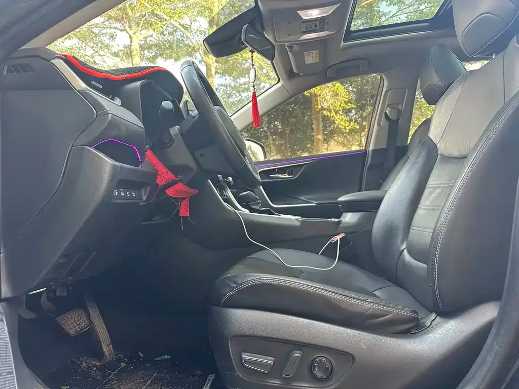 Toyota RAV4 2024 из CN, фото 6