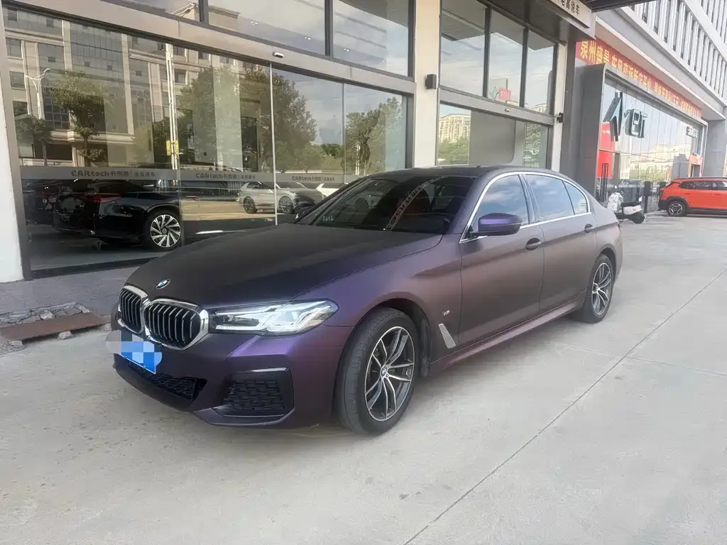 BMW 5 Series 2022 из CN, фото 1