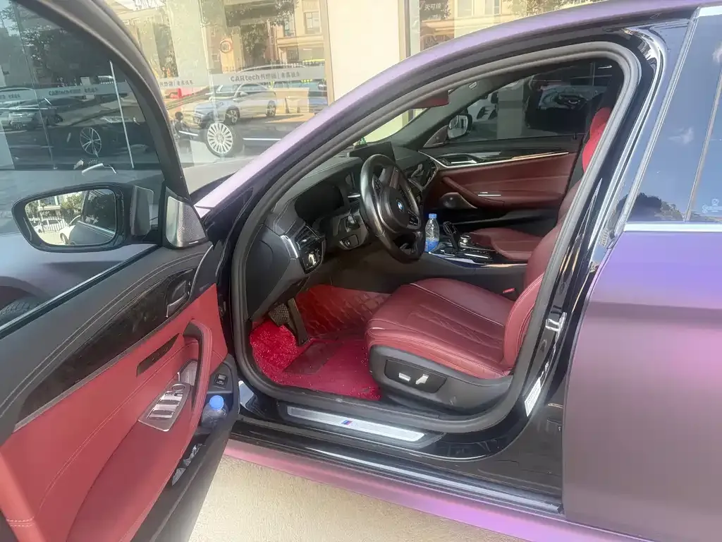 BMW 5 Series 2022 из CN, фото 5