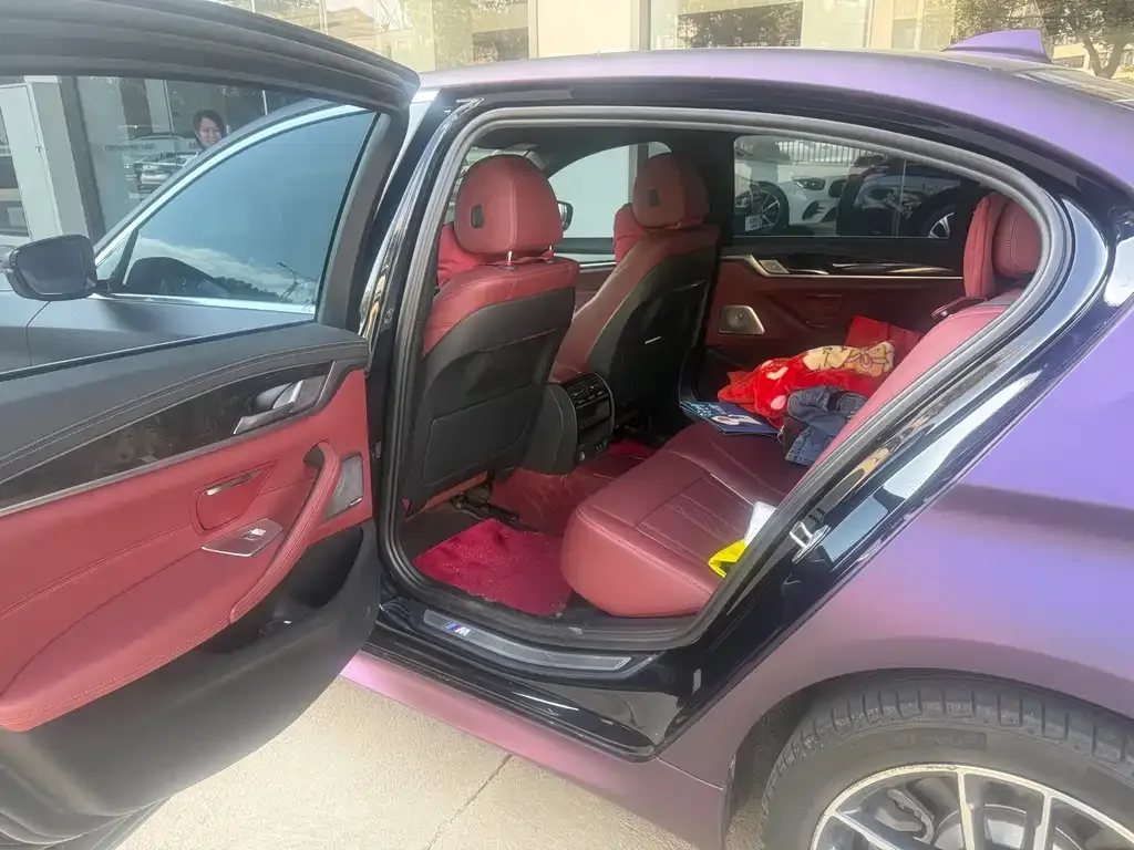 BMW 5 Series 2022 из CN, фото 8