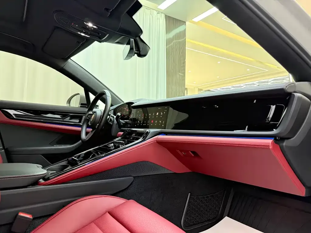 Porsche Panamera 2025 из CN, фото 5