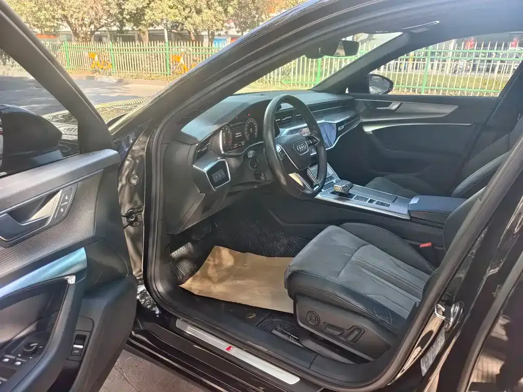 Audi A6L 2021 из CN, фото 7