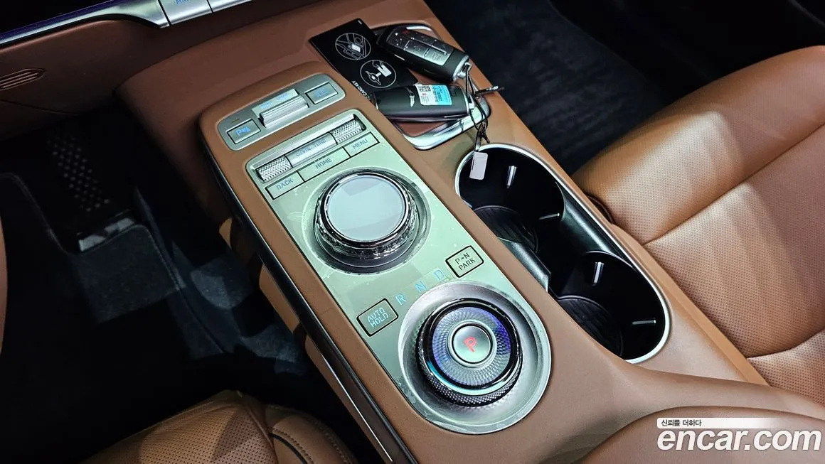 Genesis GV70 — фото 10
