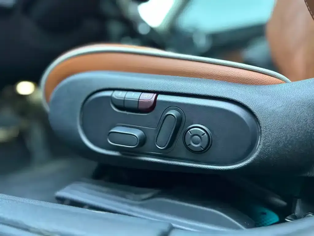 MINI Clubman 2023 из CN, фото 2