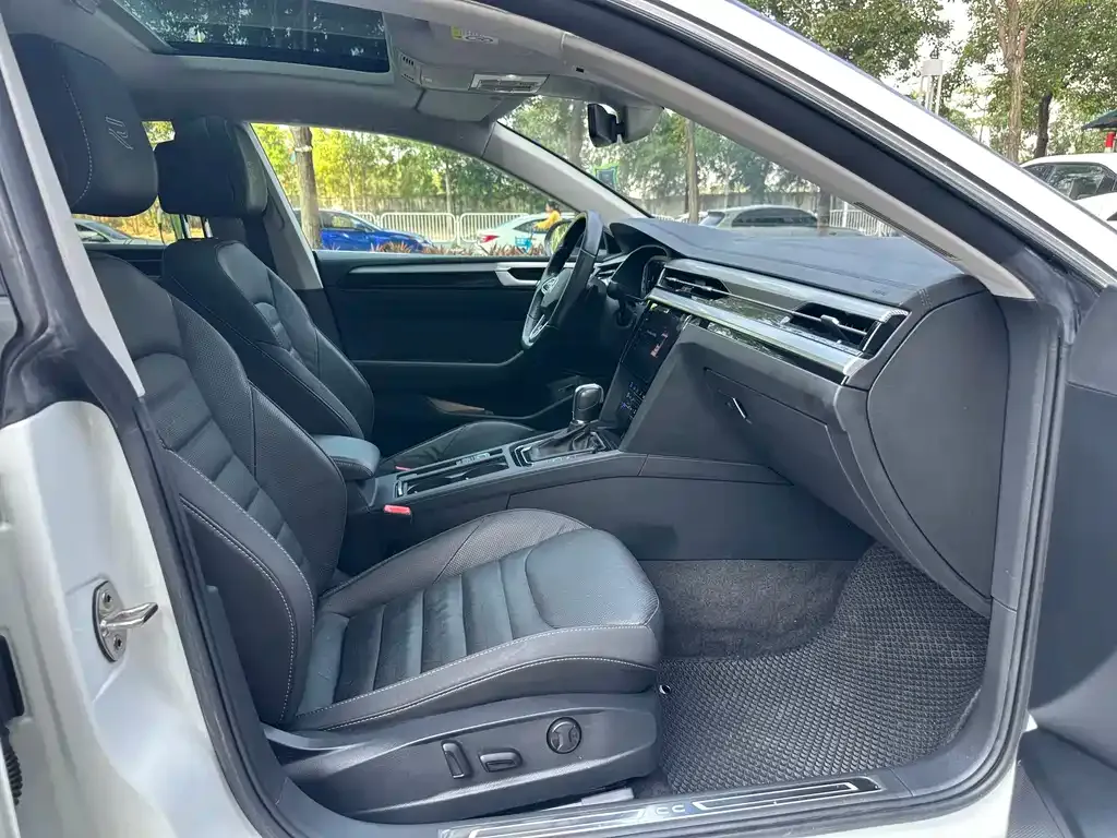 Volkswagen CC 2022 из CN, фото 5