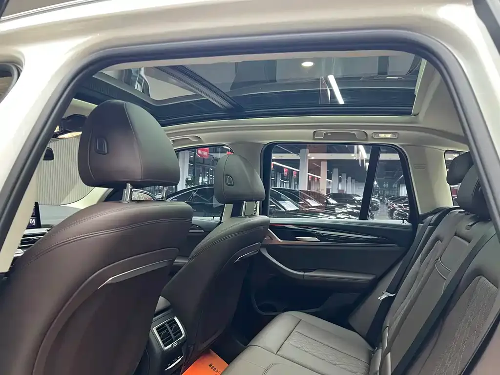 BMW X3 2024 из CN, фото 3