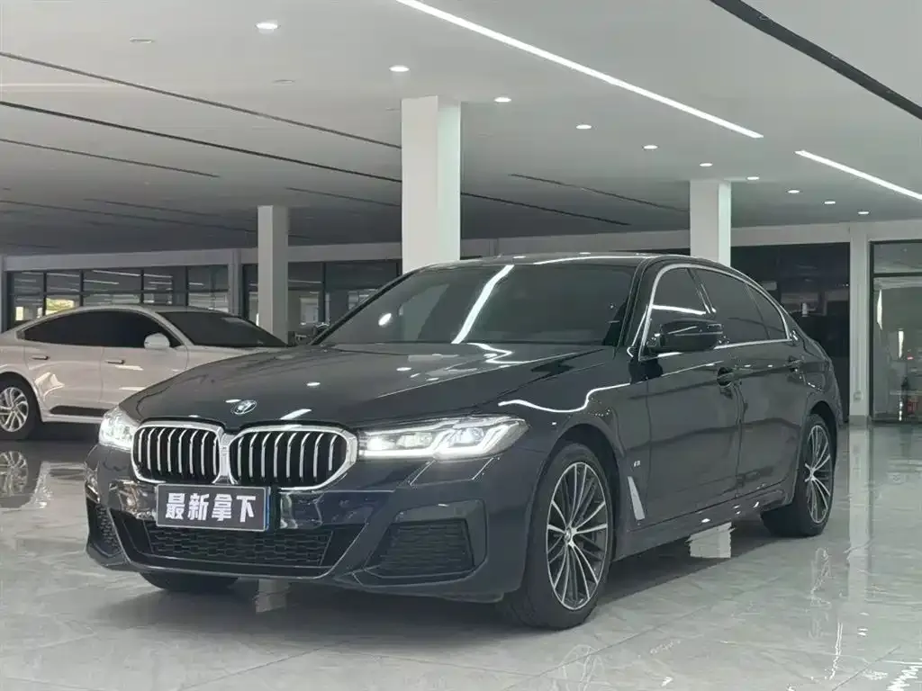 BMW 5 Series — фото 1