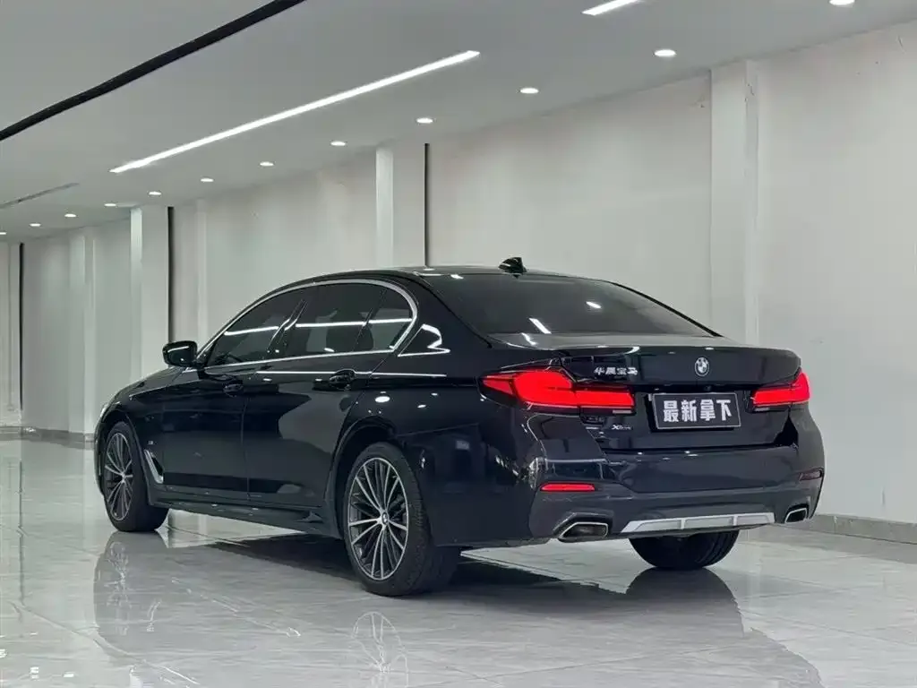 BMW 5 Series — фото 2
