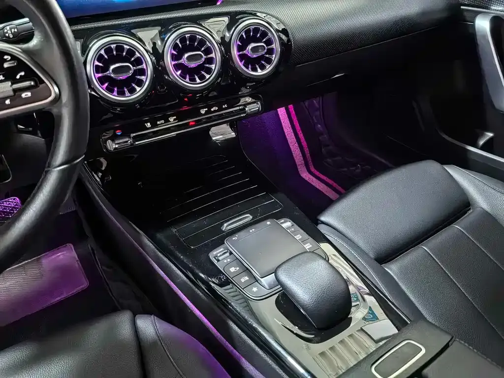 Mercedes-Benz A-Class 2021 из CN, фото 8