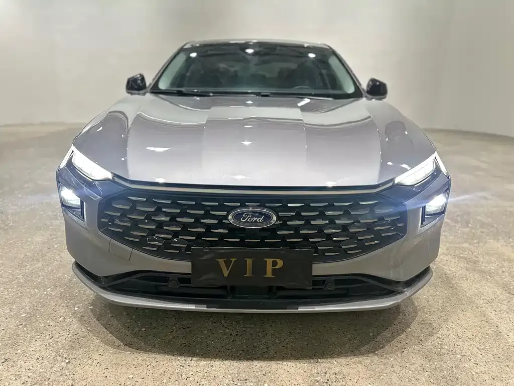 Ford Mondeo 2023 из CN, фото 2