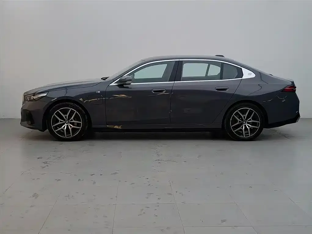 BMW i5 2025 из CN, фото 2